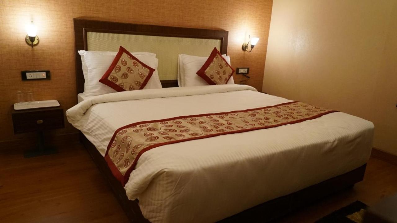 ג'לנדהר Hotel Sukh Mehal מראה חיצוני תמונה